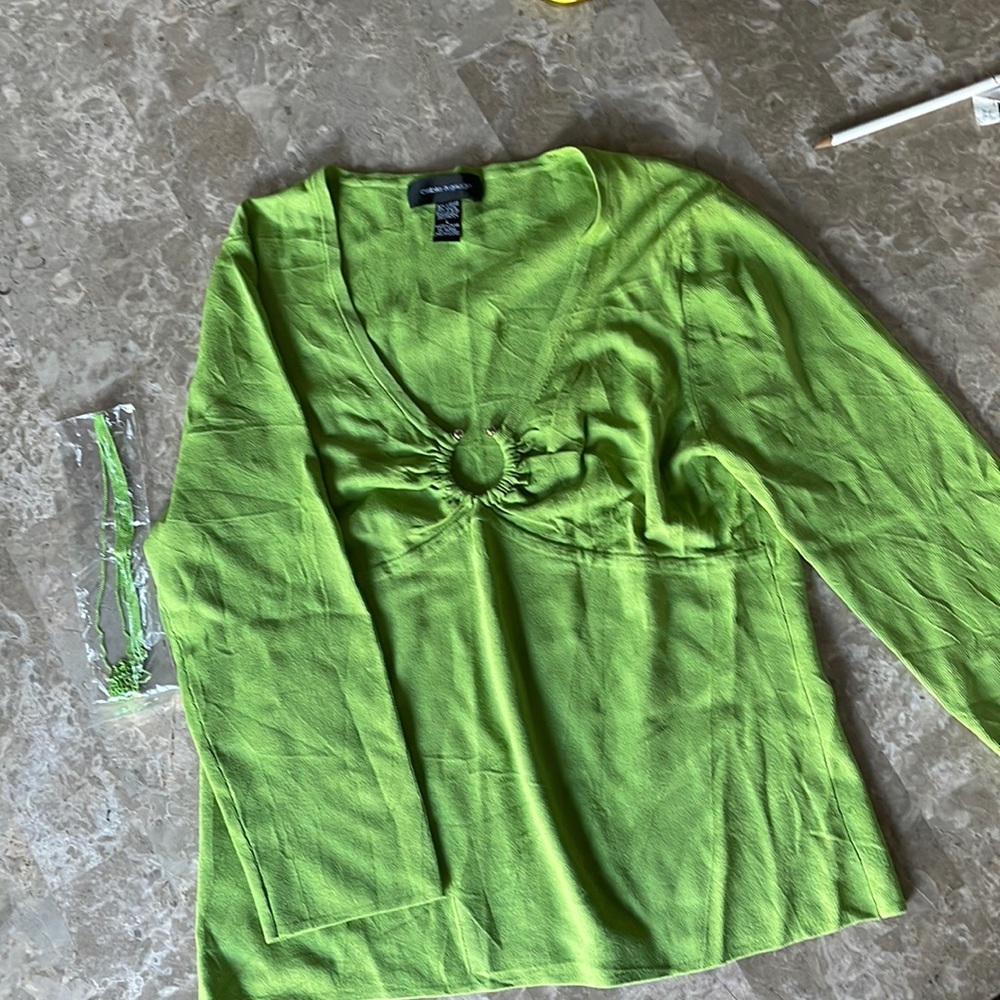 Cable and gauge green low cut 3/4 sleeve shirt